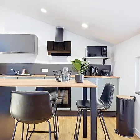 Le Petit Charles - 2pers - Clim - Centre - Proche Gare Appartement *